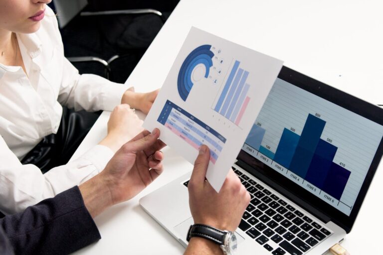 Investimento Risco Baixo - Foto de Artem Podrez